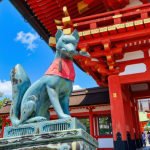 京都伏見稻荷大社完整攻略｜免費參拜、24小時開放、千本鳥居與稻荷山登山