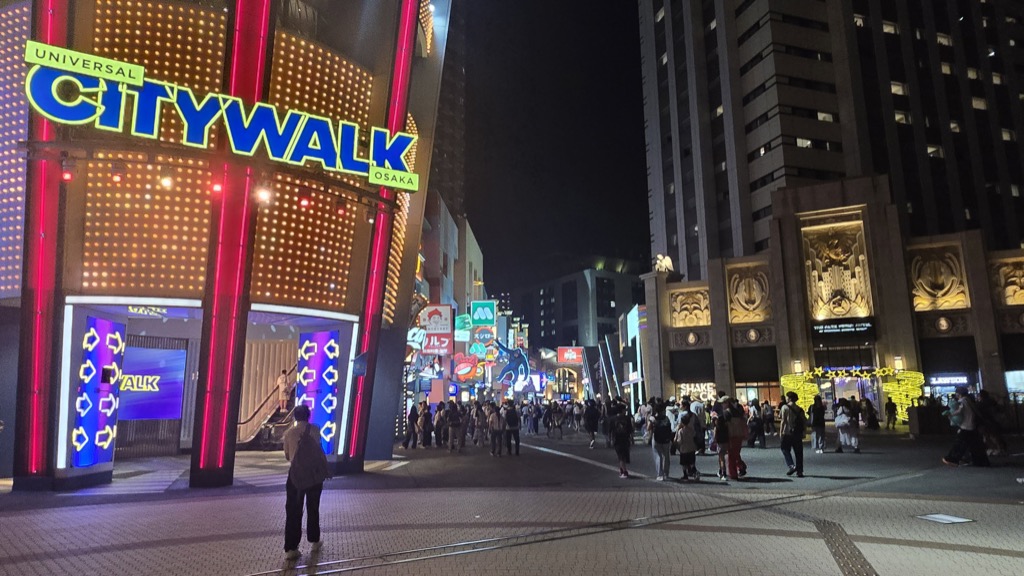 Universal CityWalk 夜間霓虹招牌